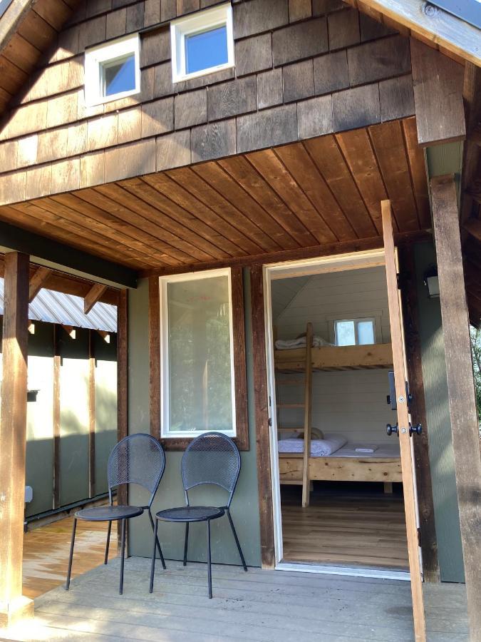 The Hiker Huts Hotel Port Renfrew Exterior photo